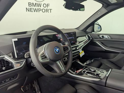 New 2026 BMW X5 xDrive50e w/ M Sport Package image 11