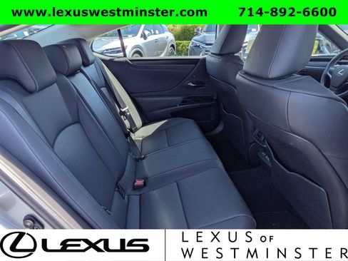 Certified 2025 Lexus ES 300h w/ Premium Package image 7
