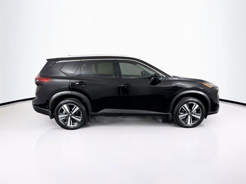 Used 2024 Nissan Rogue SL AWD/4WD image 11