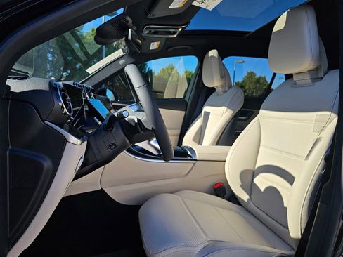 New 2026 Mercedes-Benz GLC 300 image 14