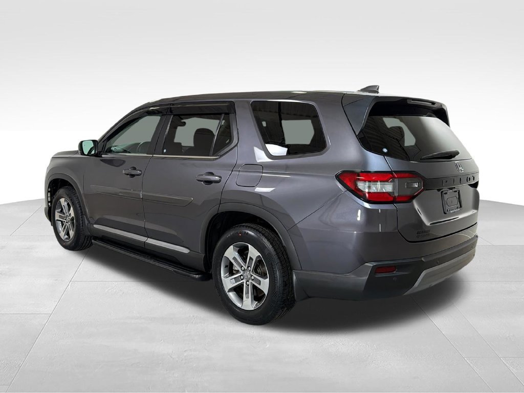 Used 2025 Honda Pilot EX-L image 9