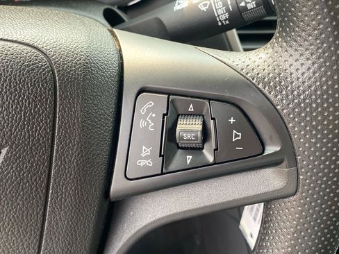 Used 2019 Chevrolet Trax LT AWD/4WD image 17
