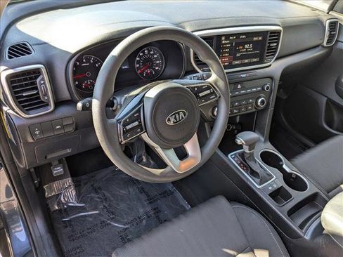Used 2022 Kia Sportage LX image 10