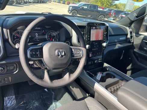 New 2026 RAM 1500 Big Horn AWD/4WD image 9