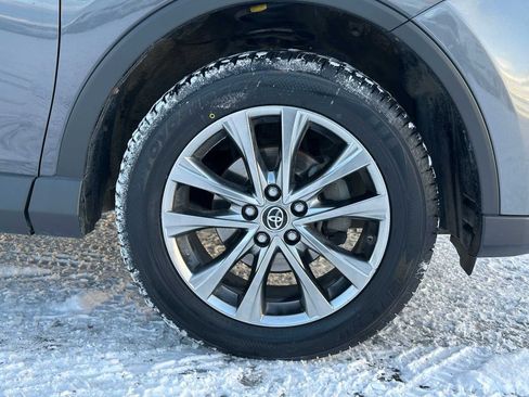 Used 2017 Toyota RAV4 Limited image 9