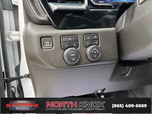 Used 2024 Chevrolet Silverado 2500 LT w/ Convenience Package image 7