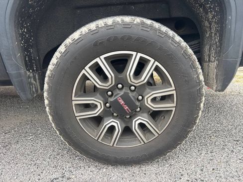 Used 2022 GMC Sierra 2500 AT4 w/ AT4 Preferred Package AWD/4WD image 24