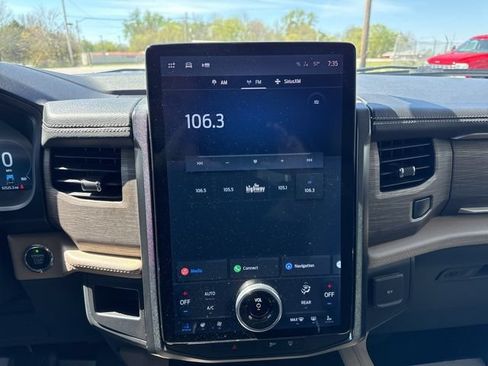 Used 2022 Ford Expedition Max Limited AWD/4WD image 14