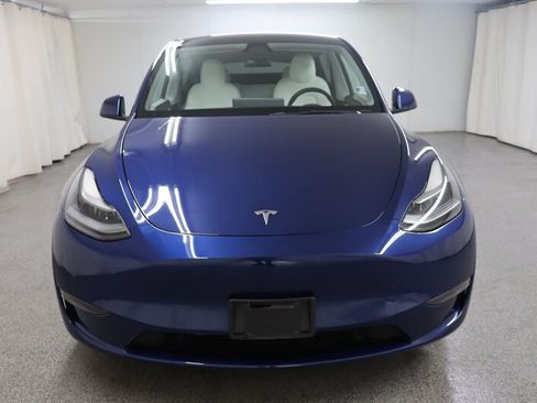 Used 2022 Tesla Model Y Performance AWD/4WD image 2
