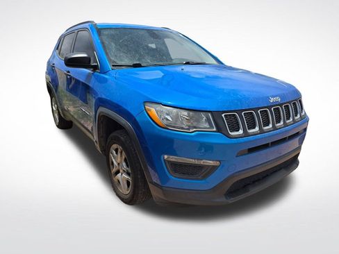 Used 2018 Jeep Compass Sport w/ Cold Weather Group AWD/4WD image 3