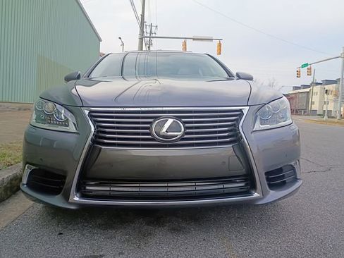 Used 2015 Lexus LS 460 L image 59