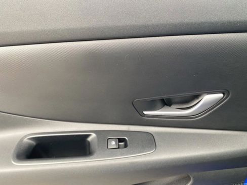 New 2026 Hyundai Elantra SE image 31