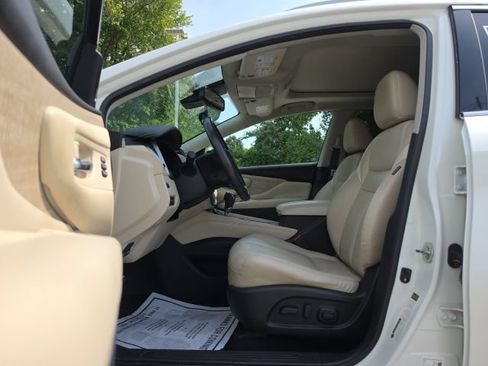 Used 2020 Nissan Murano SL w/ Moonroof Package AWD/4WD image 10