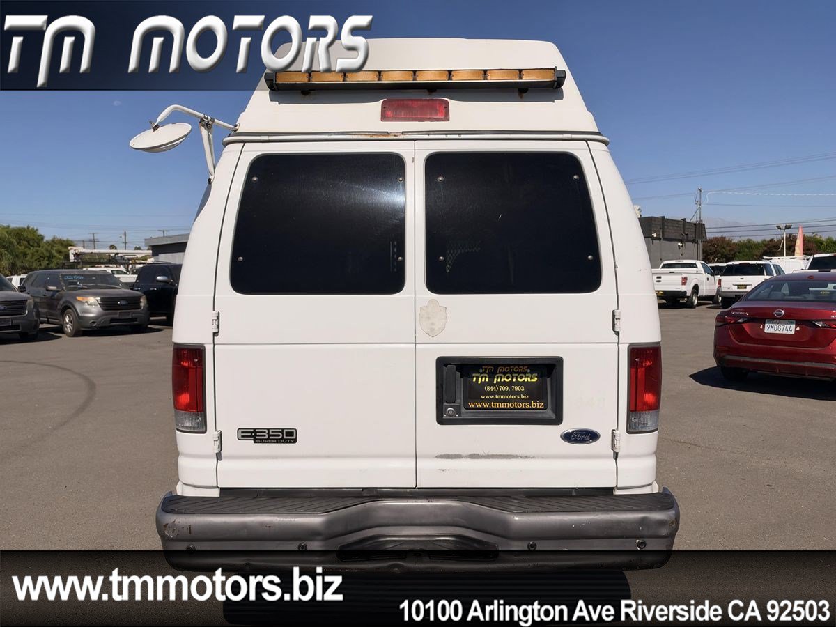 Used 2004 Ford E-350 and Econoline 350 Extended Super Duty RWD image 5