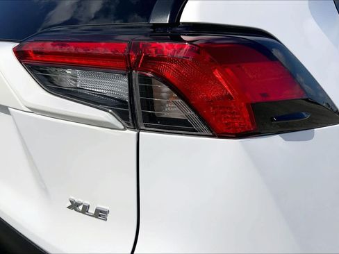 Used 2024 Toyota RAV4 XLE w/ Convenience Package FWD image 30