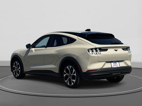 Used 2025 Ford Mustang Mach-E Select w/ Comfort Package Lite image 7