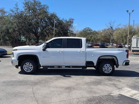 Used 2024 Chevrolet Silverado 2500 LT image 2