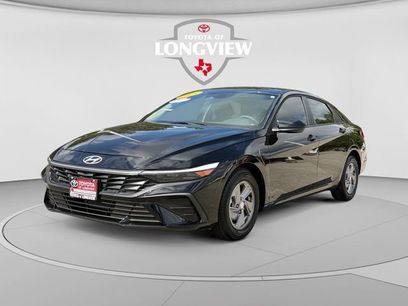 Used 2025 Hyundai Elantra SE