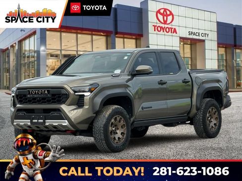 Certified 2025 Toyota Tacoma 4x4 Double Cab Hybrid image 1