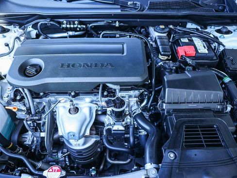 Used 2025 Honda Civic Sport image 33