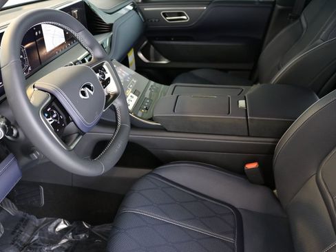 New 2026 INFINITI QX80 SPORT image 19