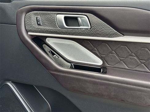 Used 2025 Ford Explorer Platinum w/ LUX Leather Package image 30
