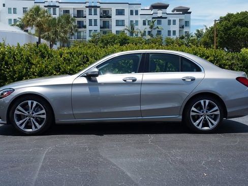Used 2019 Mercedes-Benz C 300 Sedan image 4