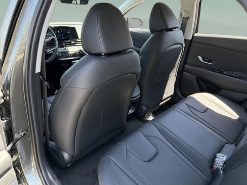 New 2026 Hyundai Elantra Limited FWD image 19
