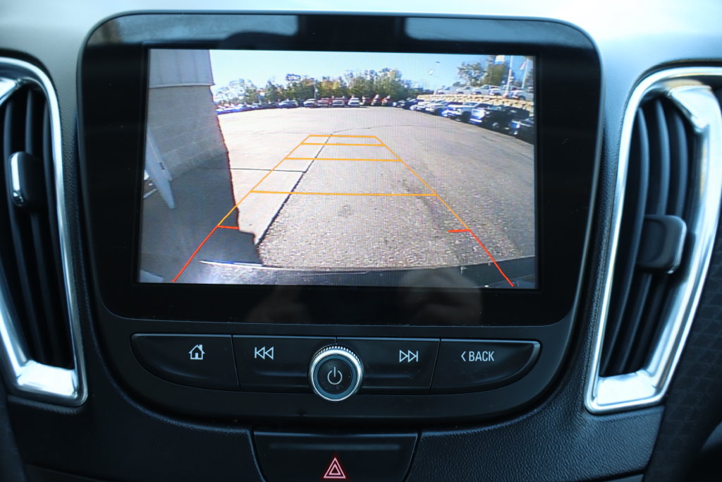 Used 2016 Chevrolet Malibu LT FWD image 12