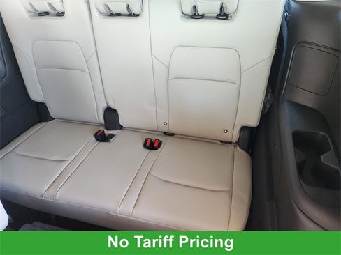 Used 2025 Nissan Pathfinder SL image 21