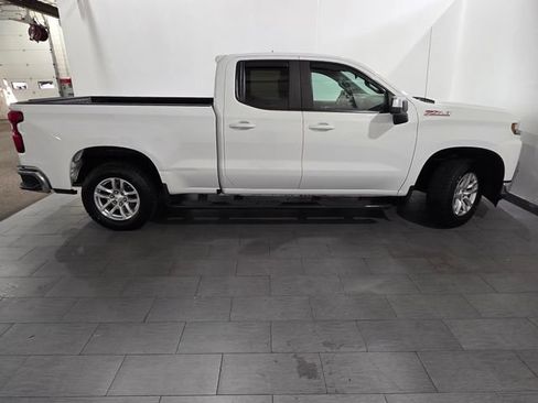 Used 2019 Chevrolet Silverado 1500 LT w/ Z71 Off-Road Package AWD/4WD image 6