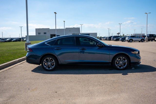 Used 2023 Honda Accord EX image 8