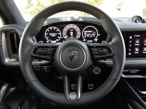 Certified 2025 Porsche Cayenne Turbo AWD/4WD image 13