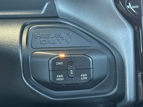 New 2026 RAM 2500 Laramie AWD/4WD image 20