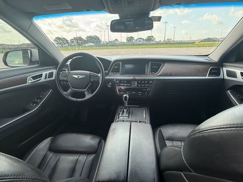 Used 2015 Hyundai Genesis 5.0 RWD image 9