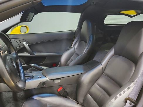 Used 2006 Chevrolet Corvette Coupe w/ Preferred Equipment Group RWD image 26