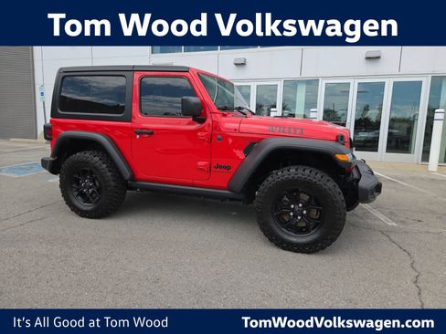 Used 2025 Jeep Wrangler Sport AWD/4WD image 1
