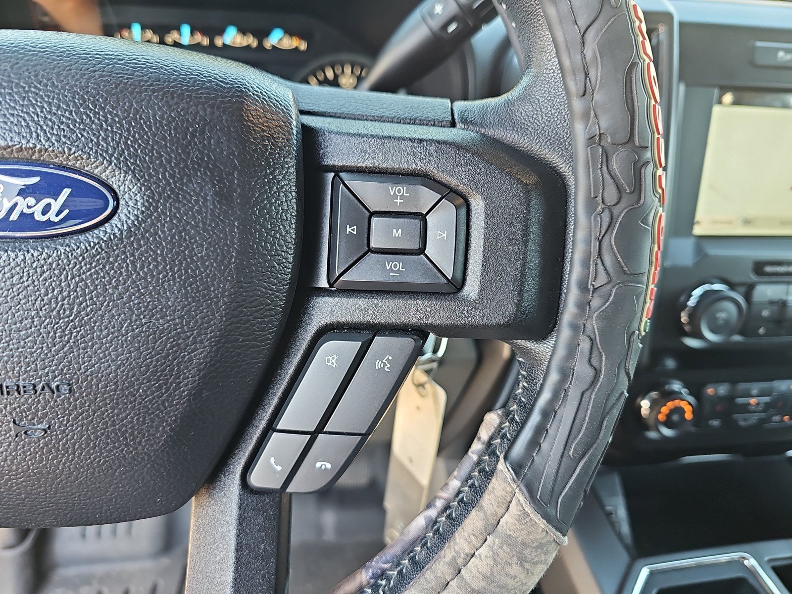 Used 2019 Ford F150 XLT w/ Equipment Group 302A Luxury AWD/4WD image 18