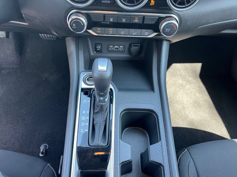 Used 2025 Nissan Sentra SV FWD image 39