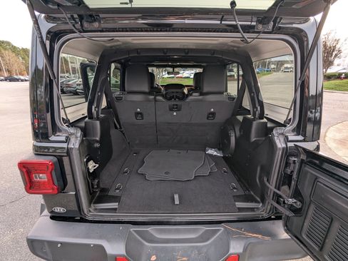 Used 2021 Jeep Wrangler Unlimited Rubicon image 14