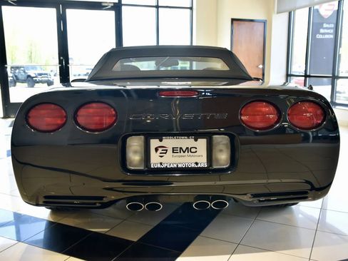 Used 2003 Chevrolet Corvette Convertible w/ Preferred Equipment Group1 RWD image 5