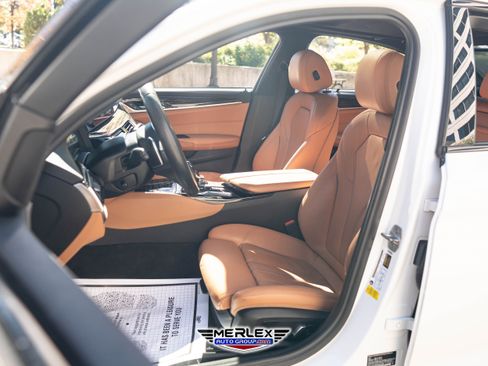 Used 2019 BMW 540i w/ M Sport Package image 16