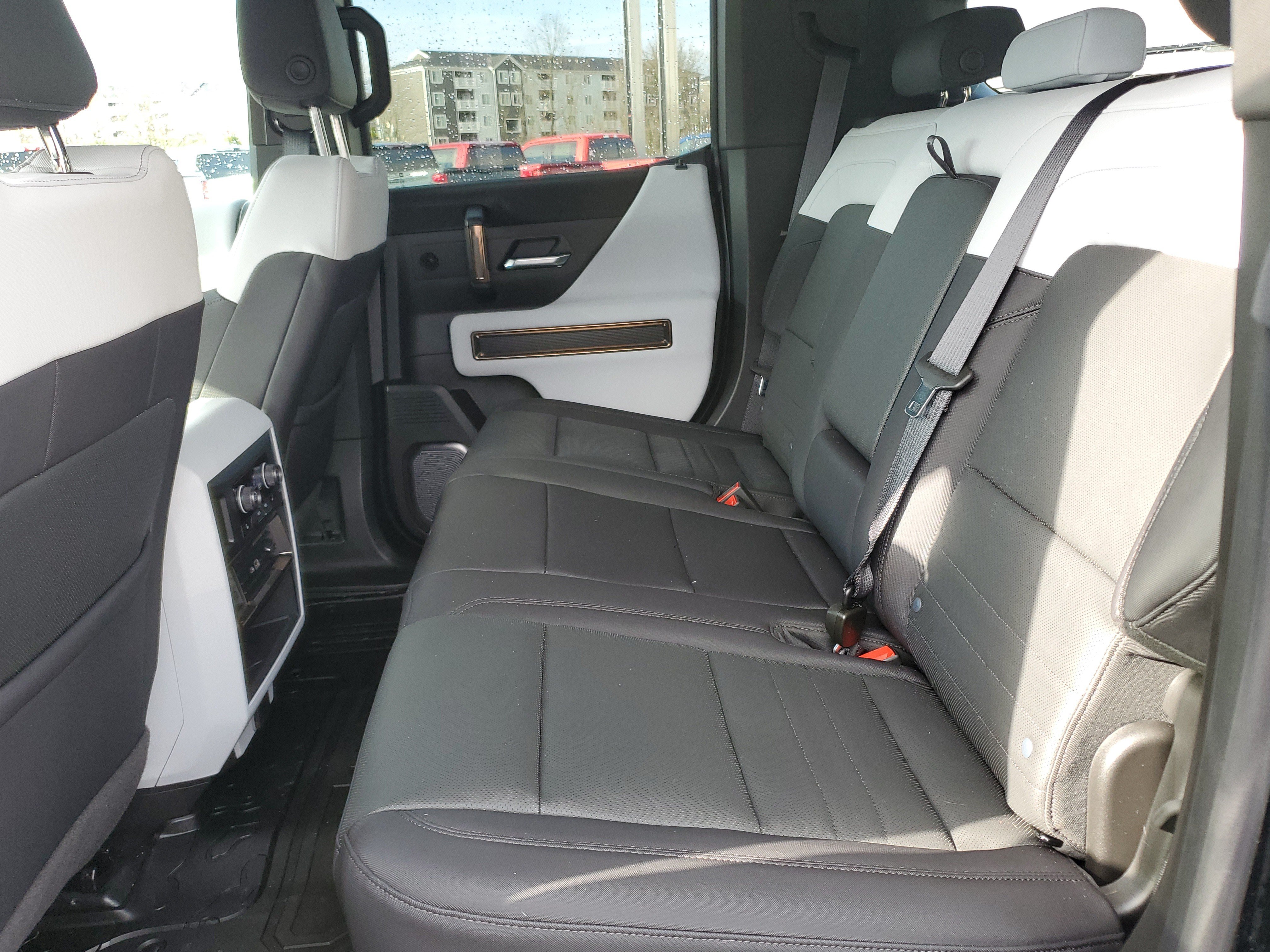 Used 2024 GMC Hummer EV 2X w/ Extreme Off-Road Package AWD/4WD image 28