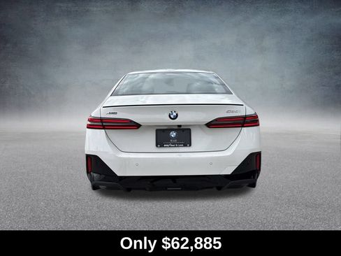 Used 2026 BMW 530i xDrive AWD/4WD image 4