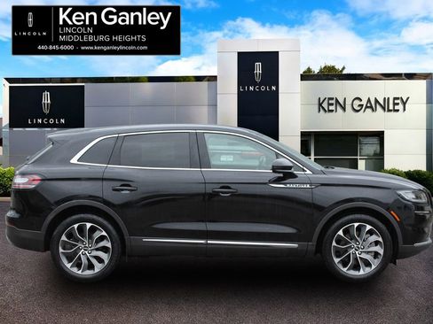 Used 2023 Lincoln Nautilus Reserve FWD image 8