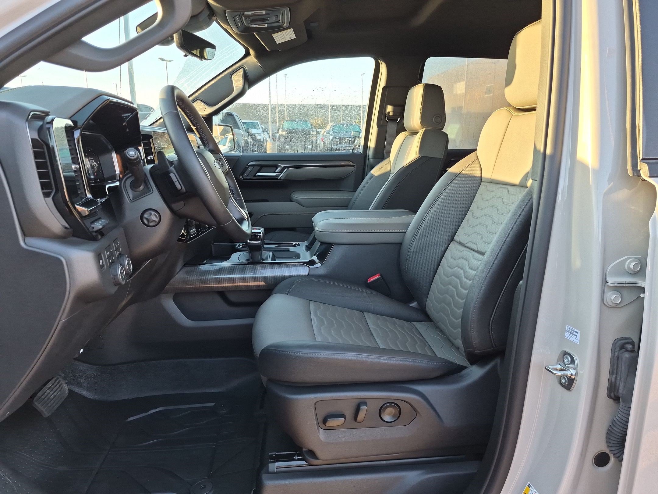 Used 2026 Chevrolet Silverado 1500 ZR2 AWD/4WD image 15