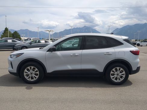 Used 2025 Ford Escape Active AWD/4WD image 6