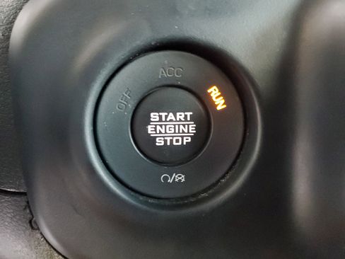 Used 2020 Jeep Wrangler Unlimited Sport S AWD/4WD image 32