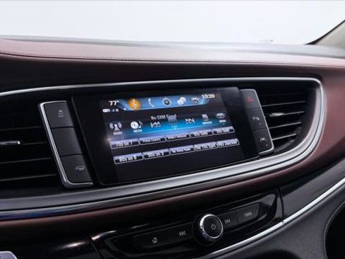 Used 2018 Buick Enclave Avenir w/ Avenir Technology Package FWD image 27