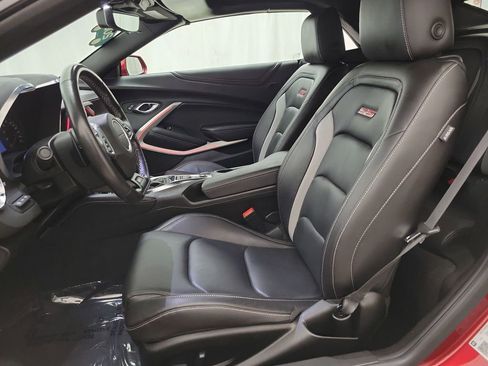 Certified 2021 Chevrolet Camaro SS RWD image 9